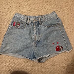 Really cute jean shorts with honey bear design
